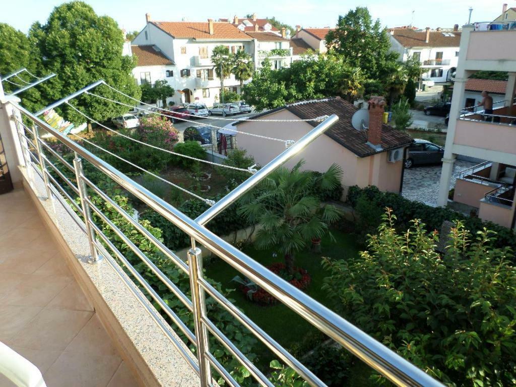 Appartamento Kamelija Rovigno Esterno foto