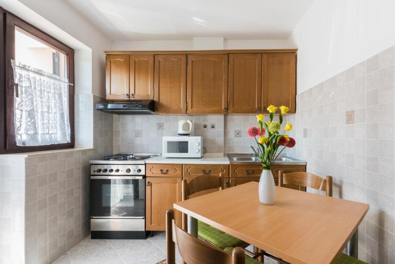 Appartamento Kamelija Rovigno Esterno foto